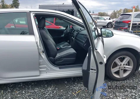 2012 Toyota Camry Se z USA, uszkodzony, nr VIN 4T1BF1FK1CU572256